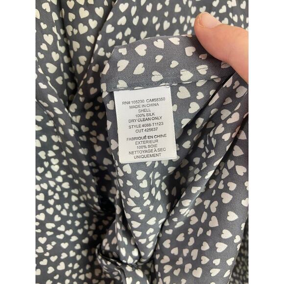 Joie silk blouse size xxs heart print - Picture 2 of 4